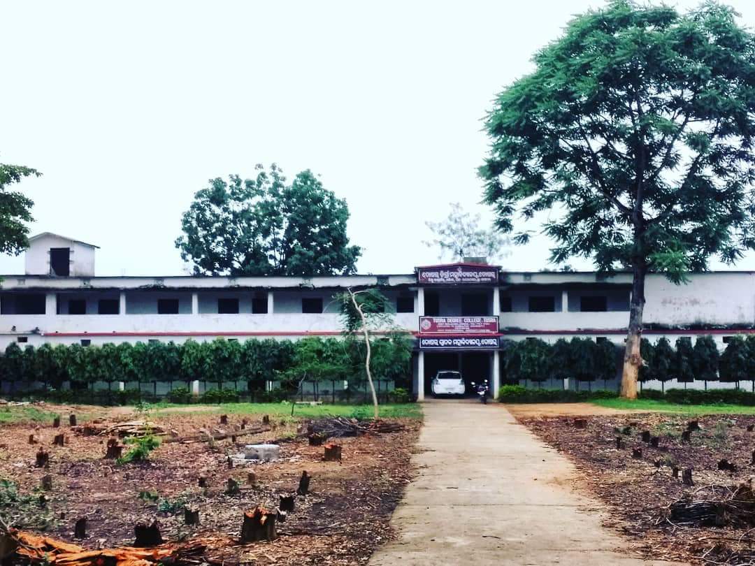 COLLEGE BUILDING